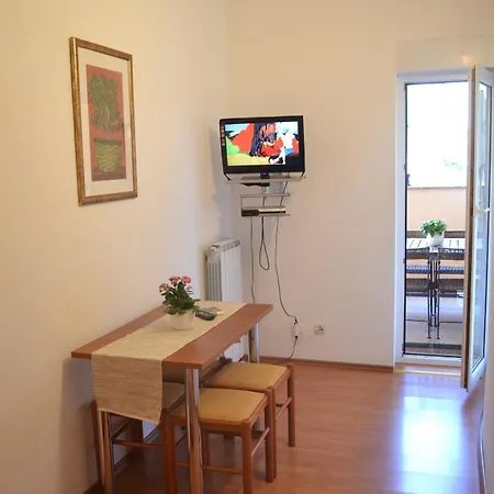 아파트 By The Sea Turanj, Biograd - 25849 *